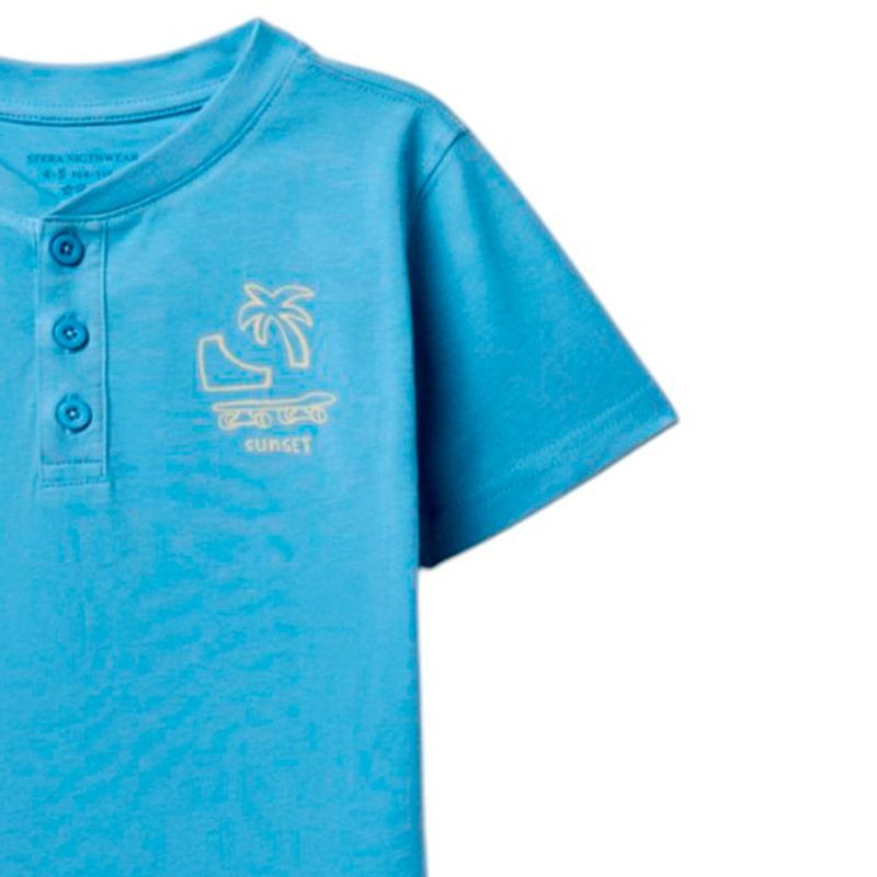 Pijama-de-2-piezas-bicolor-con-estampado-para-niño-104874844