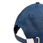 Gorra-azul-con-bordado-para-niño-104874978