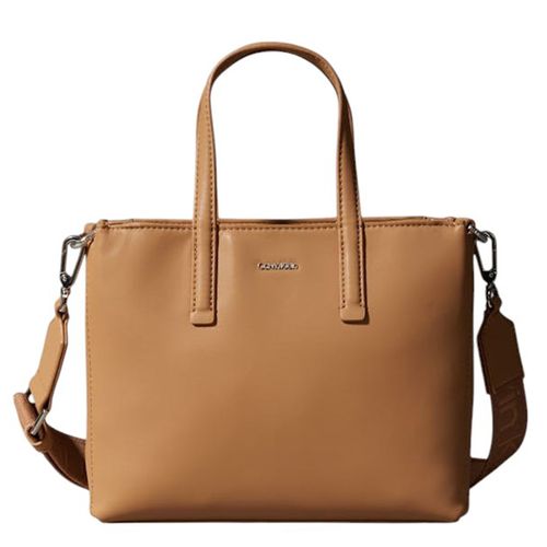Cartera tote Calvin Klein Must color café para mujer