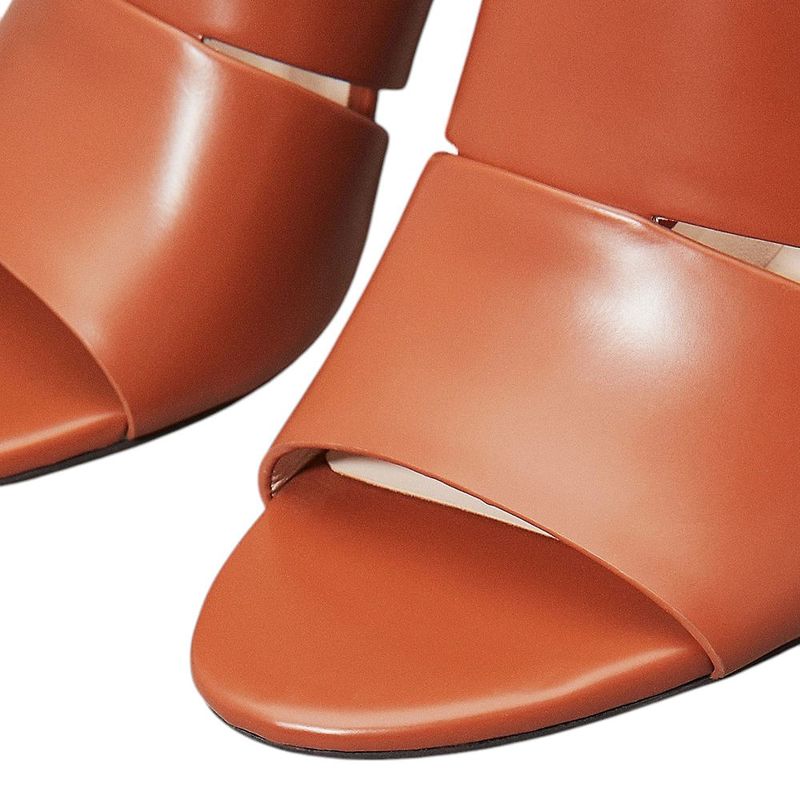 104873132-Sandalia-casual-Calvin-Klein-color-cafe-para-mujer