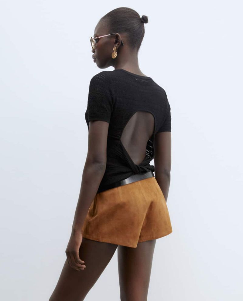 104881630-Blusa-Sfera-casual-negra-manga-corta-para-mujer