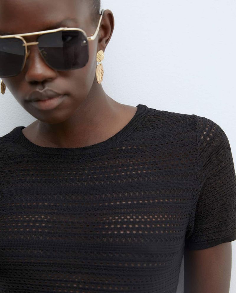 104881630-Blusa-Sfera-casual-negra-manga-corta-para-mujer