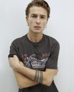 104875659-Camiseta-Sfera-negra-con-estampado-de-motocicleta-para-hombre