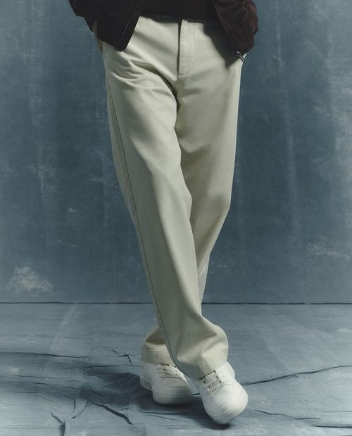 Pantalón chino Sfera beige sólido para hombre