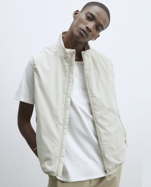 Chaleco Sfera beige sólido para hombre
