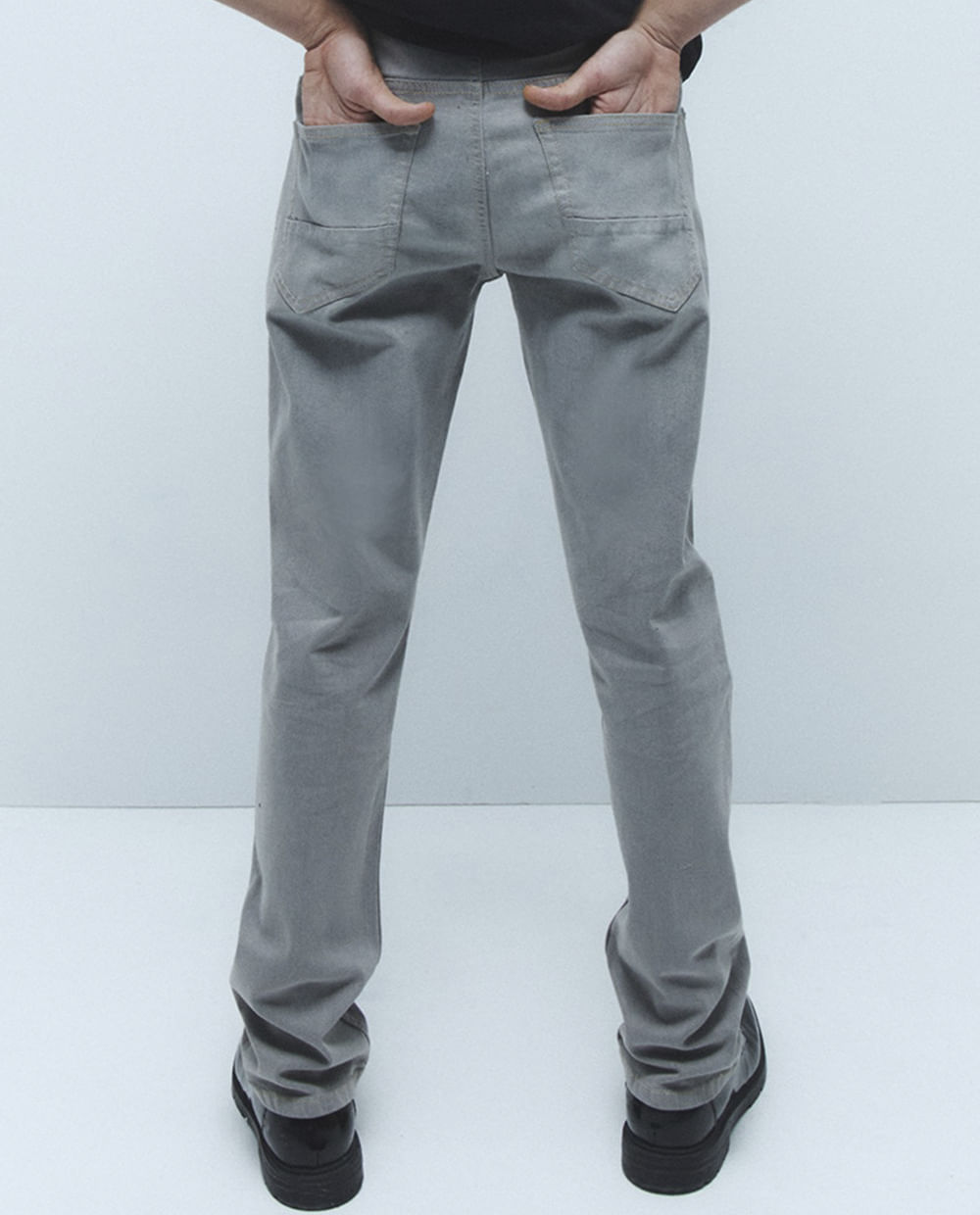 Jeans slim fit Sfera gris denim para hombre Siman Nicaragua
