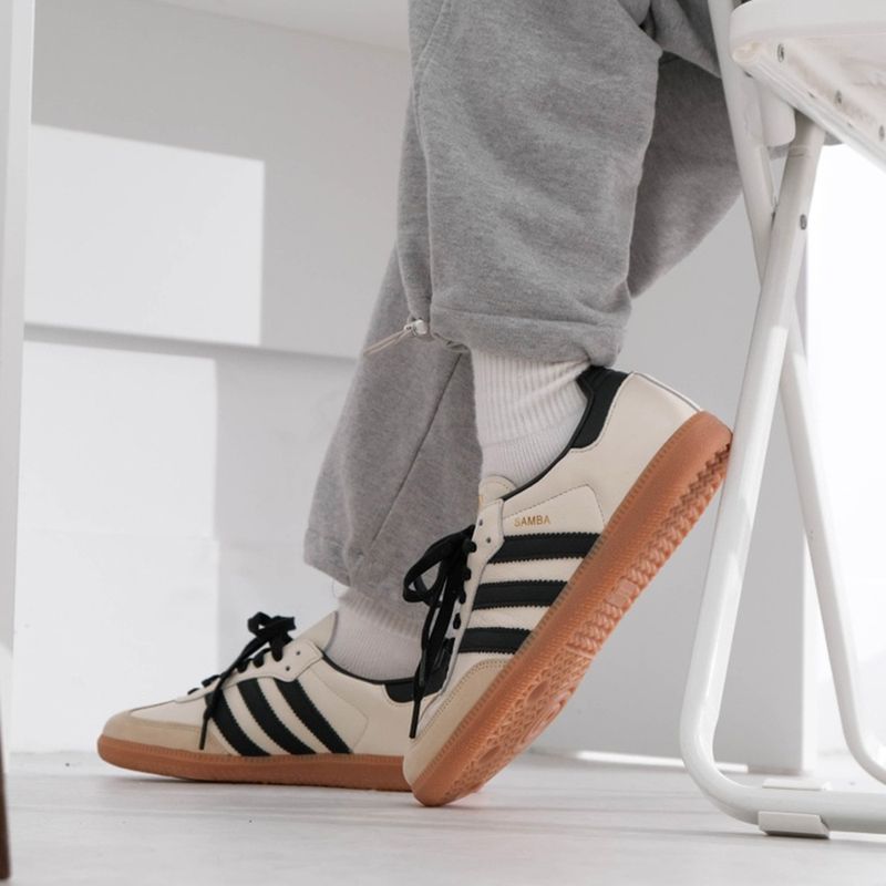 104881156-Zapato-Adidas-Originals-Samba-casual-beige-para-mujer