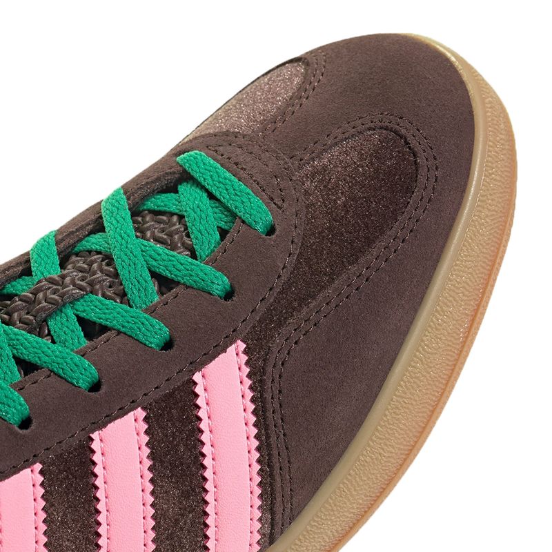 104881182-Zapato-Adidas-Originals-Gazelle-casual-color-cafe-para-mujer
