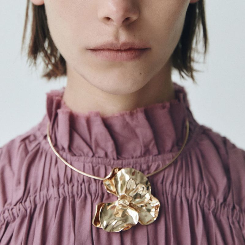 104874033-Choker-con-dije-de-flor-para-mujer