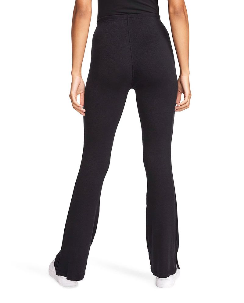 104869420-Legging-flare-deportiva-Nike-negro-para-mujer
