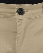 104692949-Pantalon-chino-Unexpected-slim-fit-khaki-solido-para-hombre