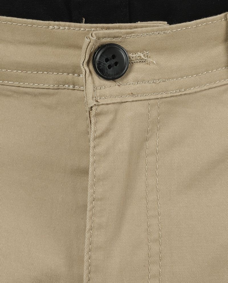 104692949-Pantalon-chino-Unexpected-slim-fit-khaki-solido-para-hombre