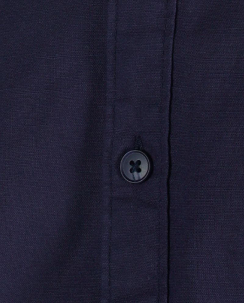 104693148-Camisa-casual-de-lino-Unexpected-azul-navy-solido-para-hombre