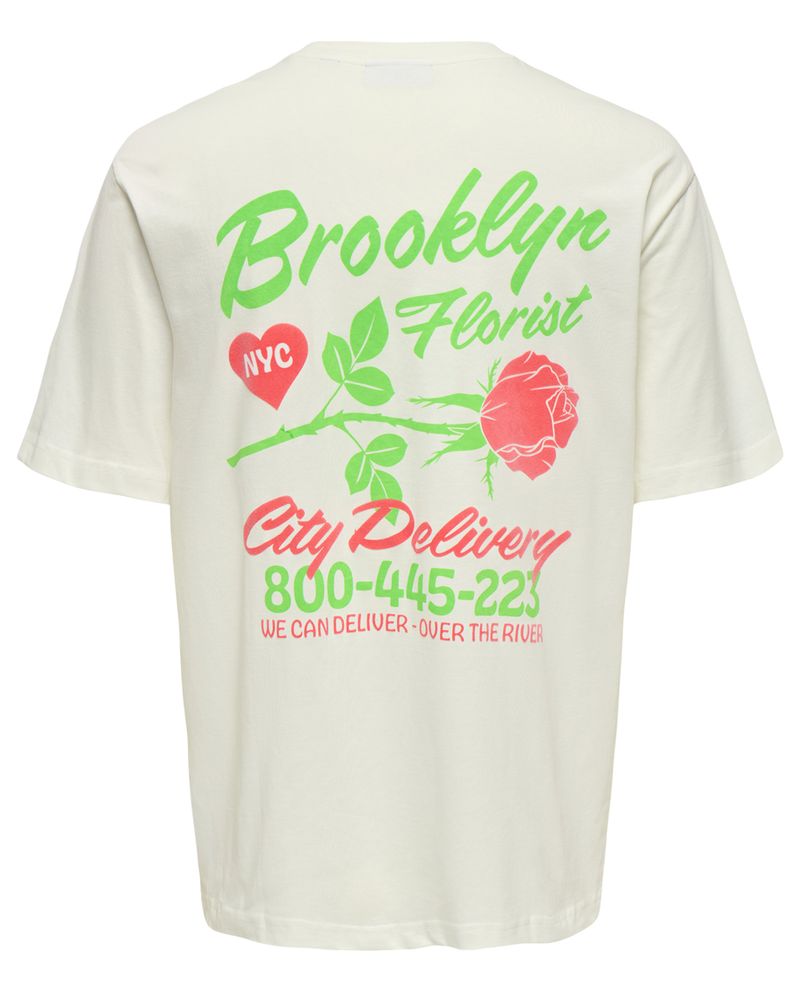 104873087-Camiseta-Only-and-Sons-relaxed-fit-con-estampado--Brooklyn-Florist--para-hombre