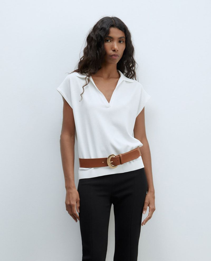104873546-Blusa-Sfera-estilo-polo-blanca-manga-corta-para-mujer