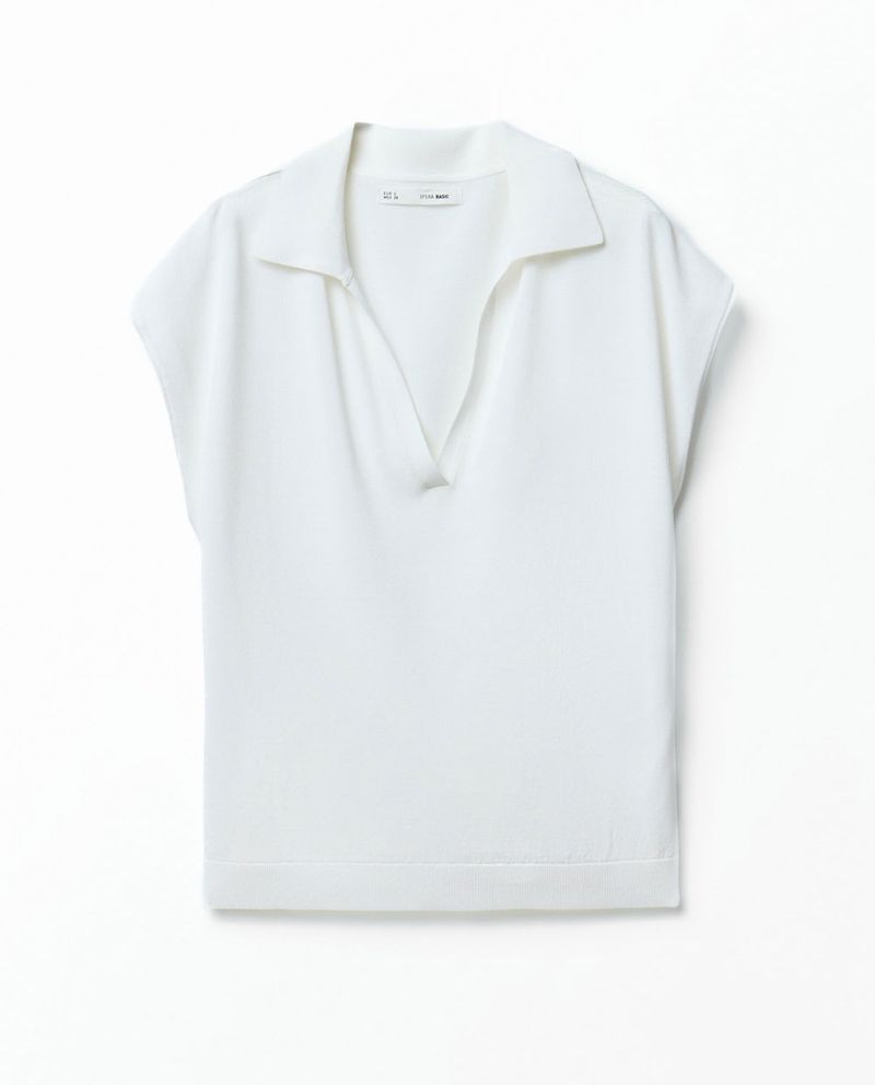 104873546-Blusa-Sfera-estilo-polo-blanca-manga-corta-para-mujer