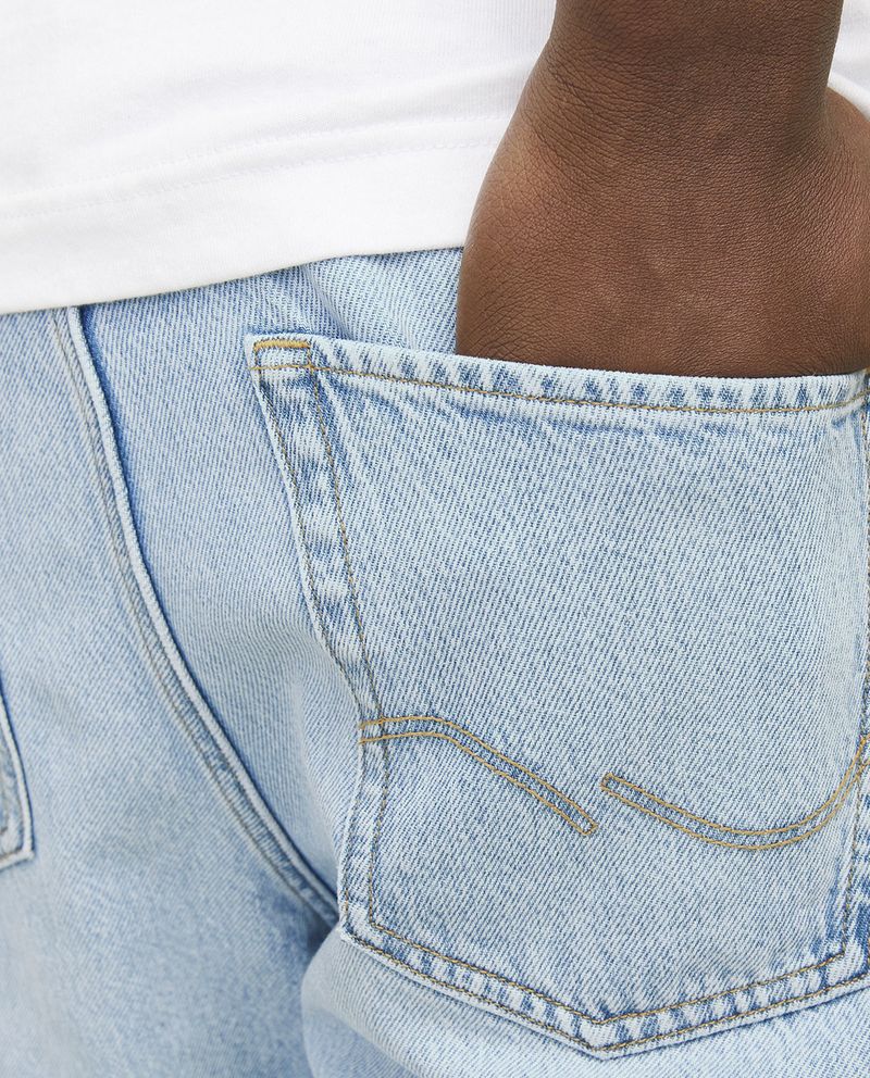 104877182-Jeans-baggy-fit-Jack---Jones-celeste-denim-para-hombre