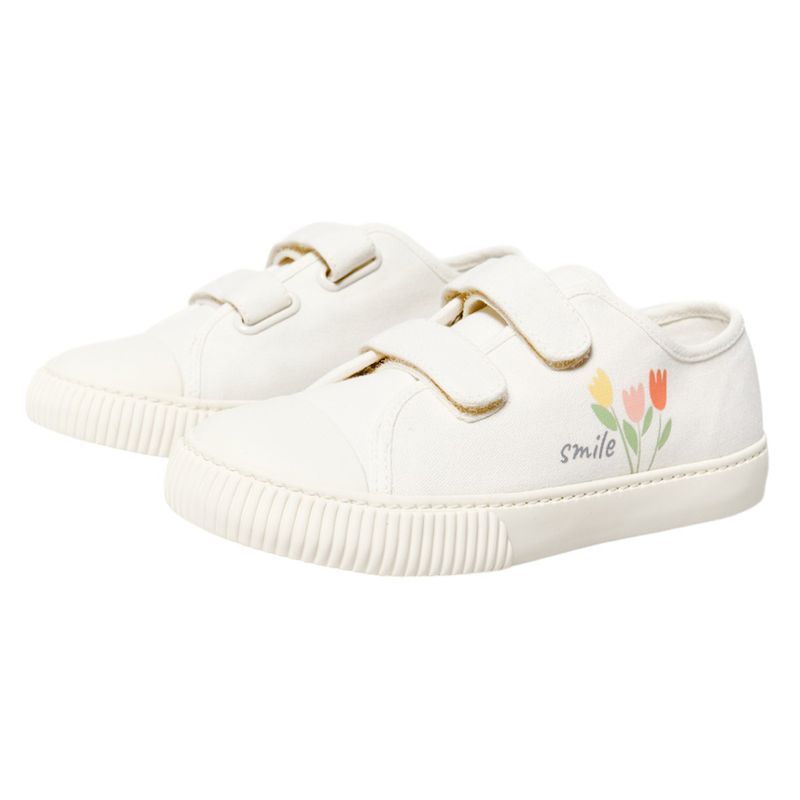 104870659-Zapato-casual-Sfera-color-blanco-para-niña