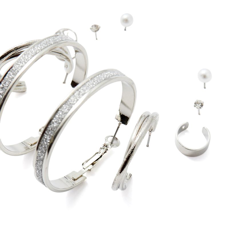 104874060-Set-de-5-aretes-y-earcuff-metalicos-plateados-para-mujer