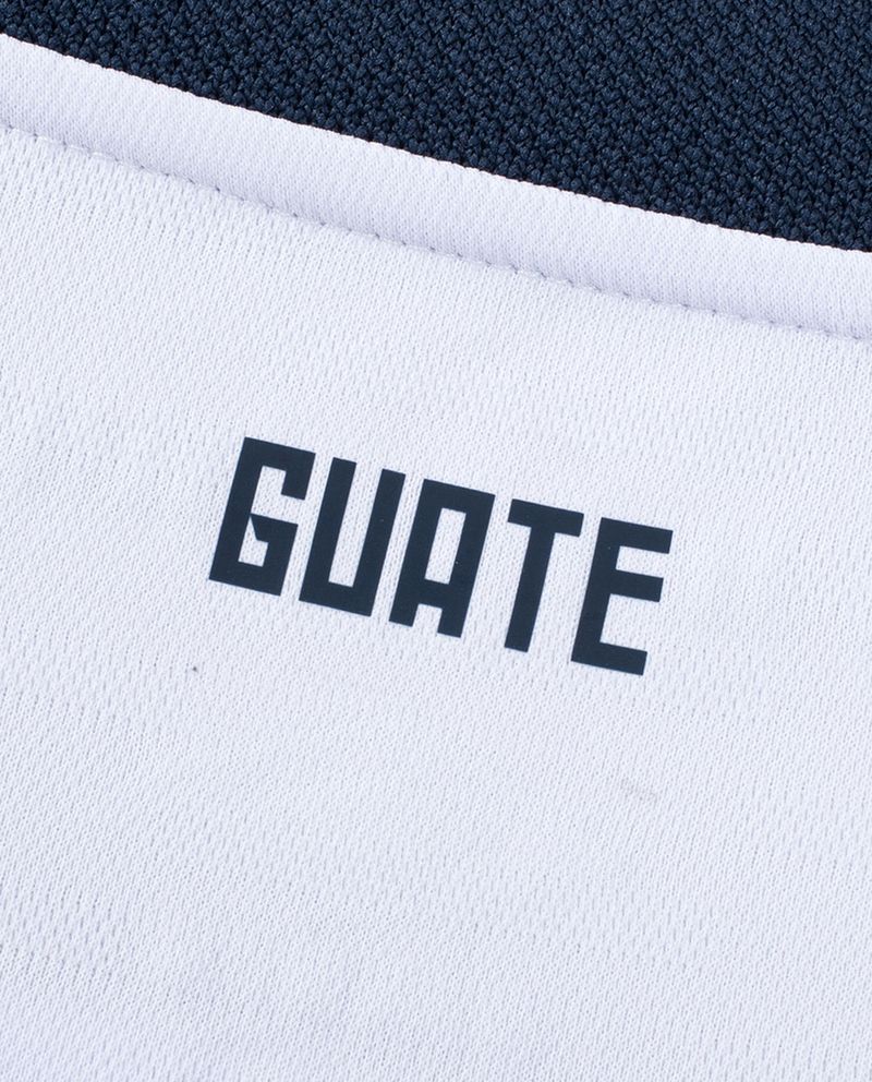 104792738-Camiseta-local-seleccion-de-Guatemala-blanca-para-hombre