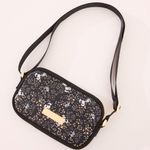 104879441-Funda-para-celular-Women-Secret-estampada
