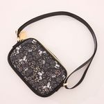 104879441-Funda-para-celular-Women-Secret-estampada