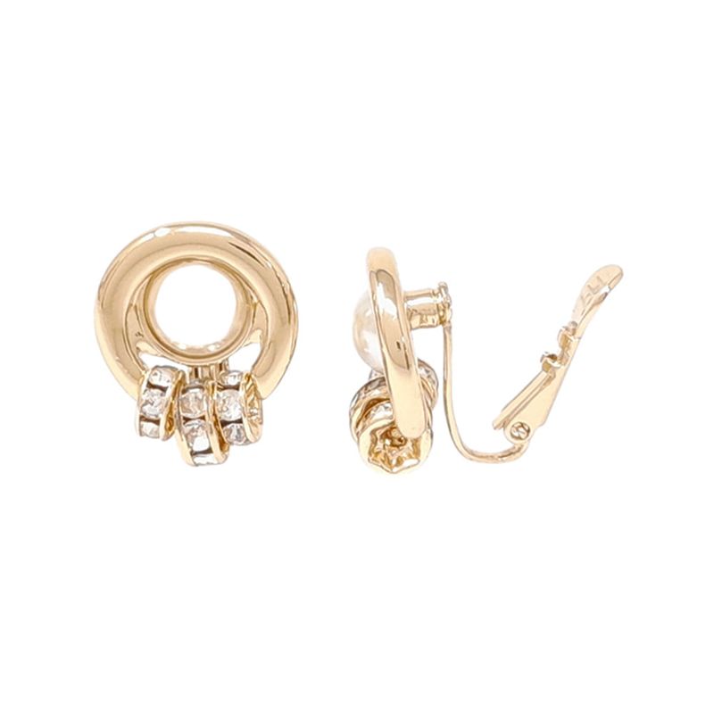 104691203-Aretes-cortos-de-metal-con-baño-de-oro-para-mujer