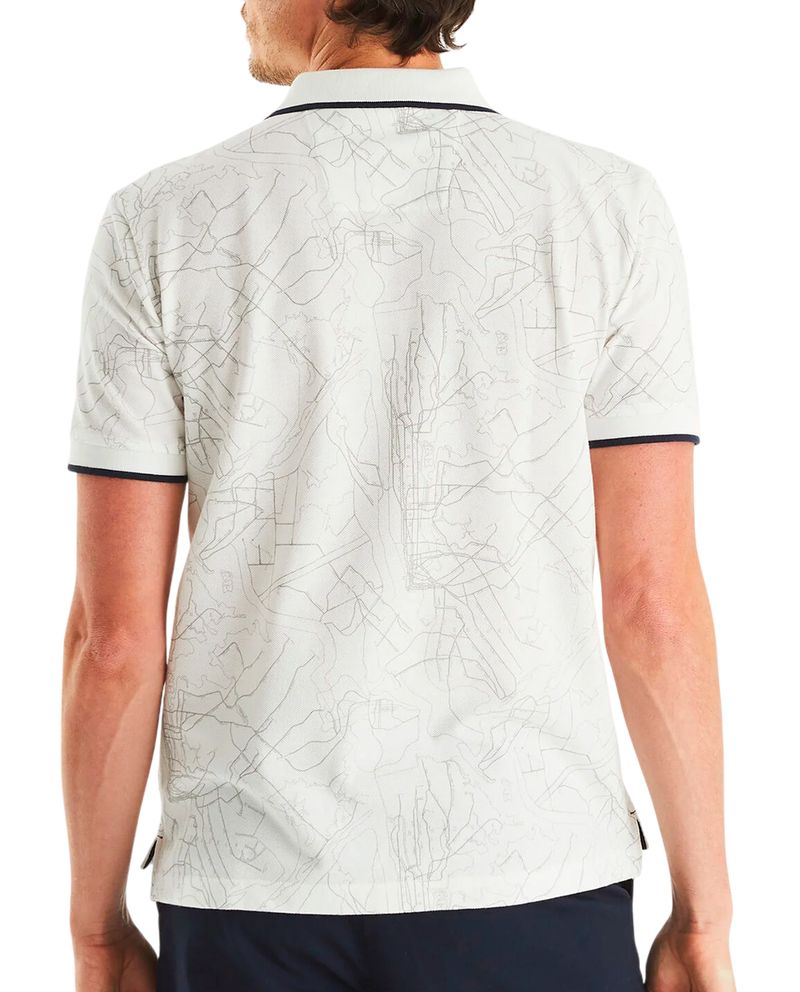 104869653-Camisa-polo-Nautica-classic-fit-blanca-con-estampado-de-trazos-para-hombre