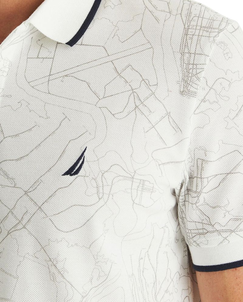 104869653-Camisa-polo-Nautica-classic-fit-blanca-con-estampado-de-trazos-para-hombre