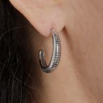 104824344-Argolla-en-acero-inoxidable-plateado-para-mujer