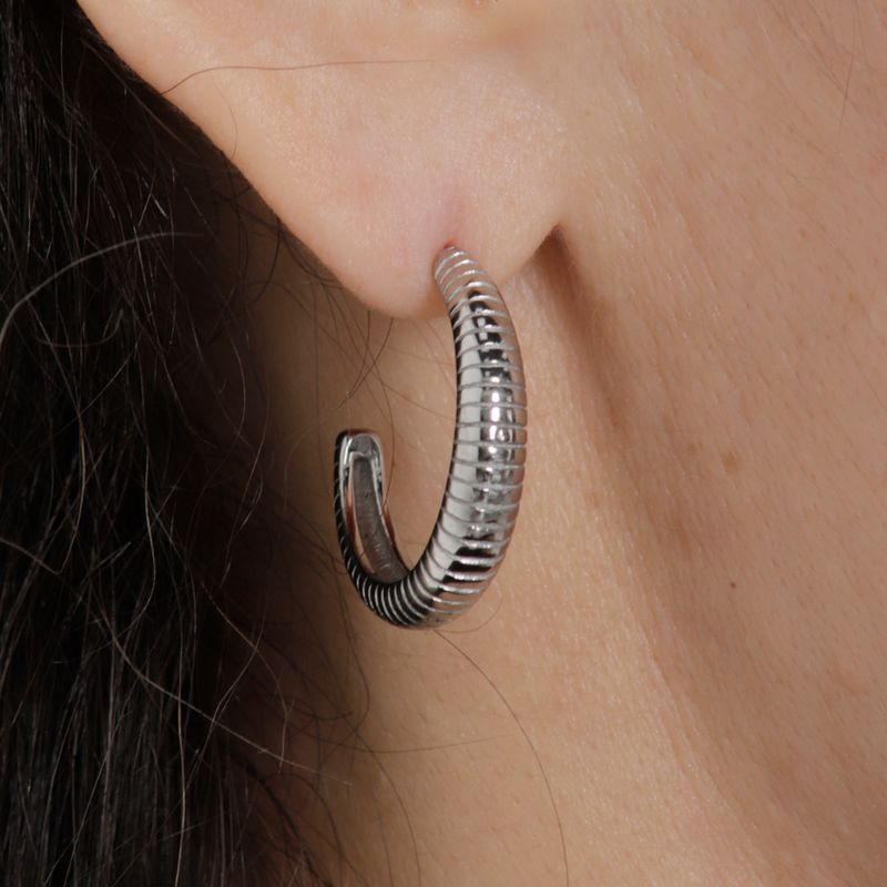 104824344-Argolla-en-acero-inoxidable-plateado-para-mujer