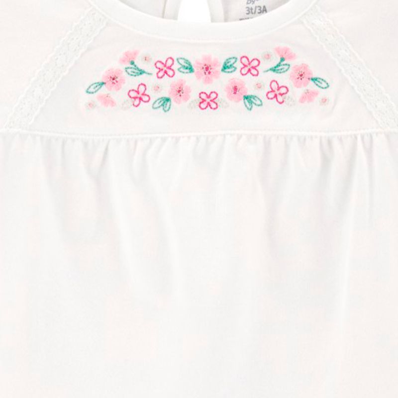 104882813-Blusa-blanca-con-bordado-para-niña