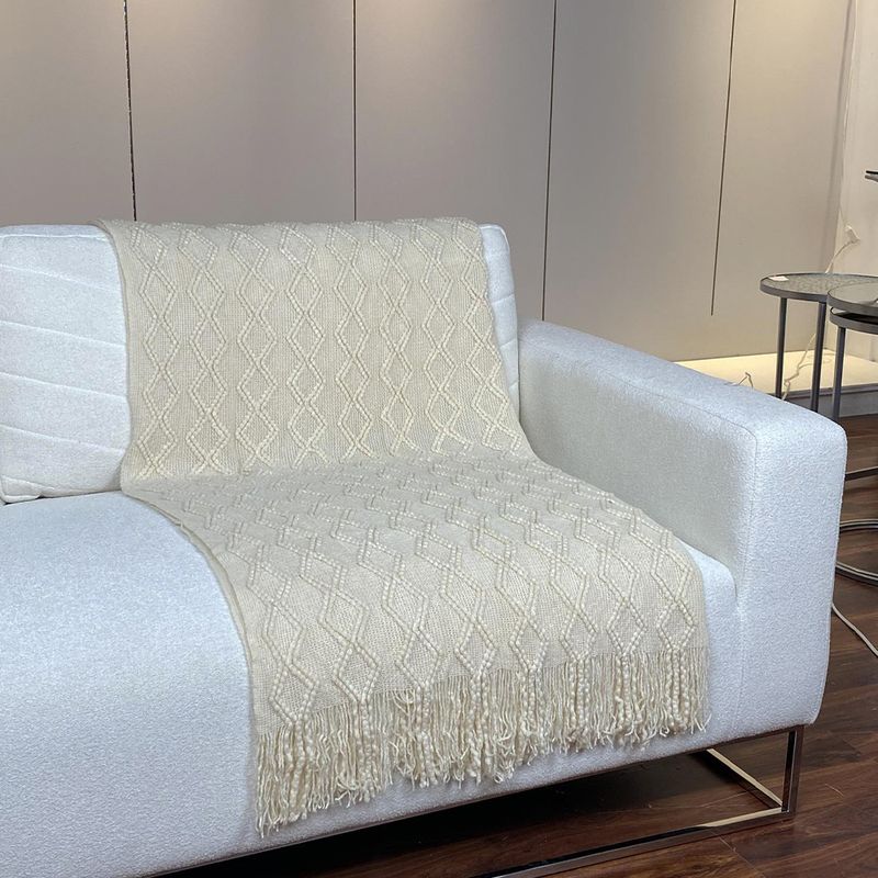 104883421-Frazada-texturizada-en-rombos-152x127-cm