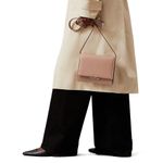 104872659-Cartera-crossbody-calvin-klein-linear-color-rosa-para-mujer