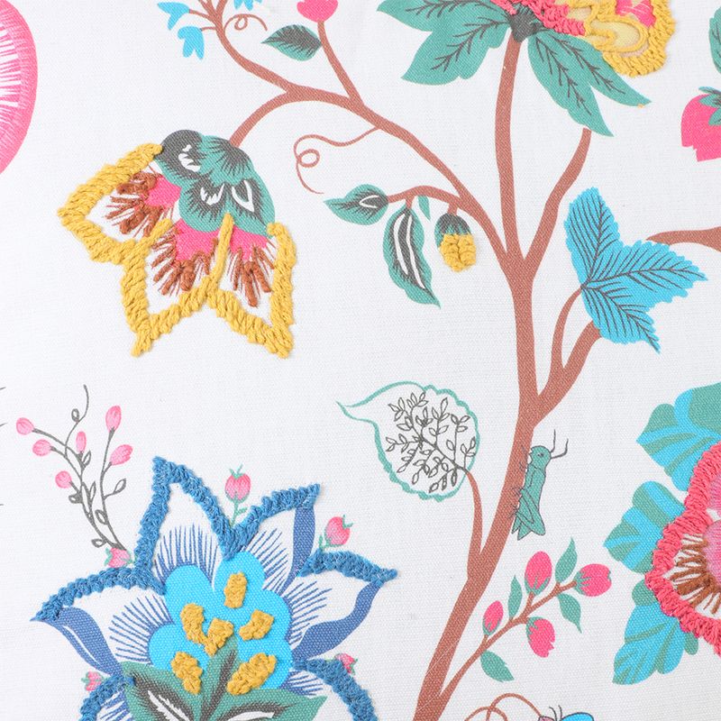 104512693-Cojin-estampado-con-bordado-bohemio-40x40-cm