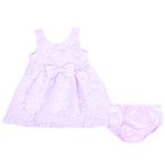 104783044-Vestido-blanco-de-encaje-para-bebe-niña