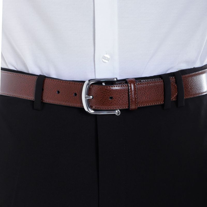104656046-Cinturon-tradicional-Oscar-de-la-Renta-cafe-con-textura-para-hombre