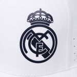104834580-Gorra-deportiva-Real-Madrid-blanca-para-hombre