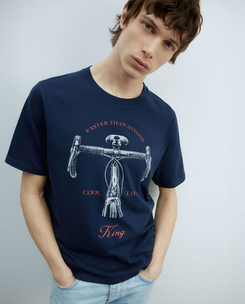 104856129-Camiseta-Sfera-azul-navy-con-estampado-de-bicicleta-para-hombre
