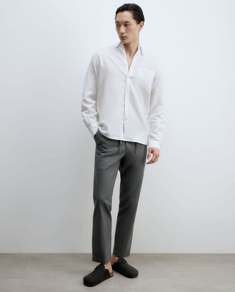 104875560-Camisa-casual-de-lino-Sfera-regular-fit-blanca-heather-para-hombre