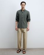 104875580-Camisa-casual-de-lino-Sfera-regular-fit-verde-oscuro-solida-para-hombre