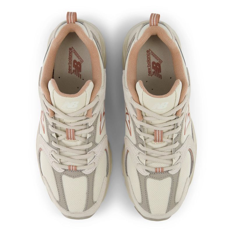 104899244-Zapato-New-Balance-530-casual-beige-para-mujer