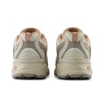 104899244-Zapato-New-Balance-530-casual-beige-para-mujer