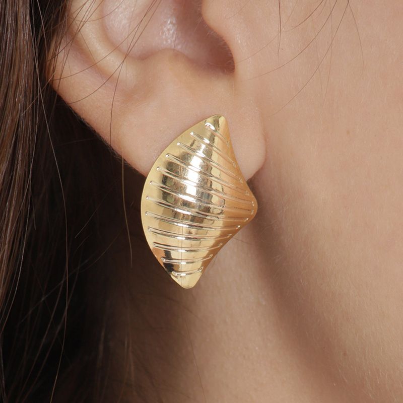 104886394-Aretes-en-enchape-de-oro-22k-para-mujer