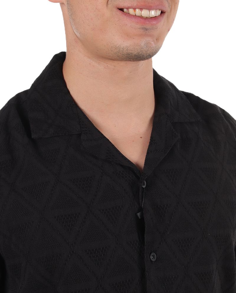 104841413-Camisa-casual-Denim-and-Flower-negra-con-rombos-bordados-para-hombre