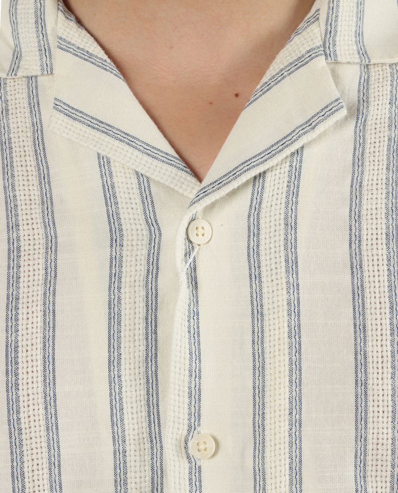 104841419-Camisa-casual-Denim-and-Flower-bicolor-rayada-para-hombre