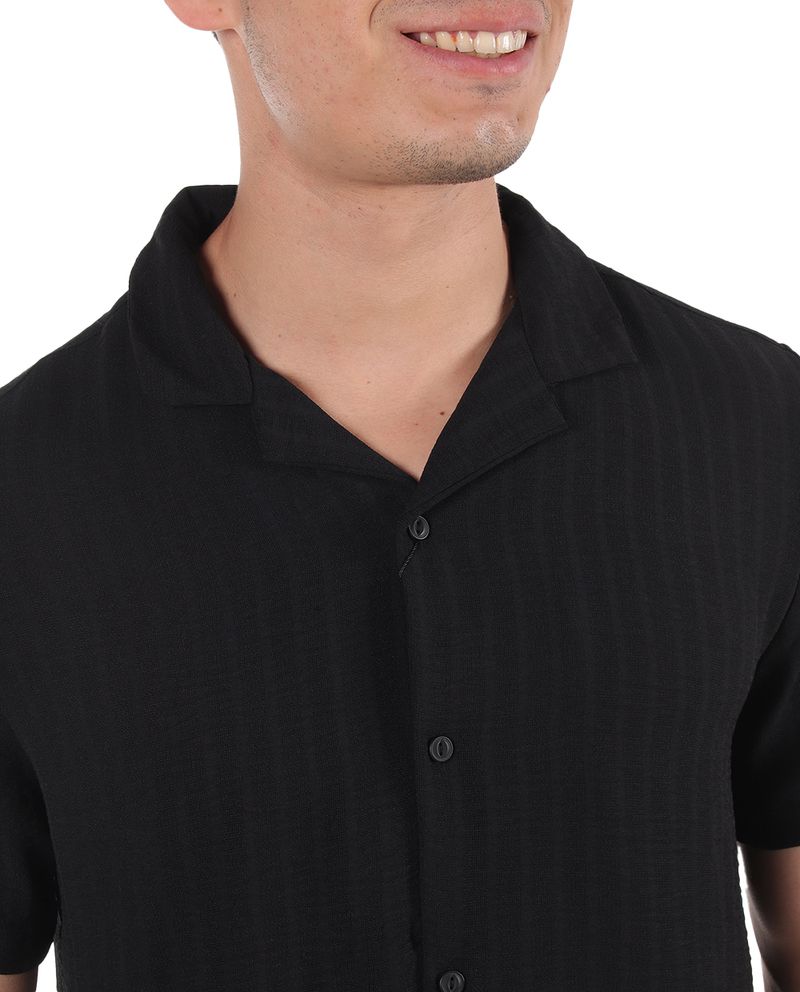 104841423-Camisa-casual-Denim-and-Flower-negra-rayada-para-hombre