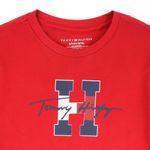 104754756-Camiseta-roja-con-estampado-para-niño