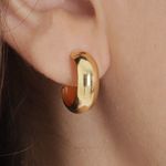 104886402-Argollas-de-enchape-de-oro-para-mujer