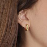 104886402-Argollas-de-enchape-de-oro-para-mujer
